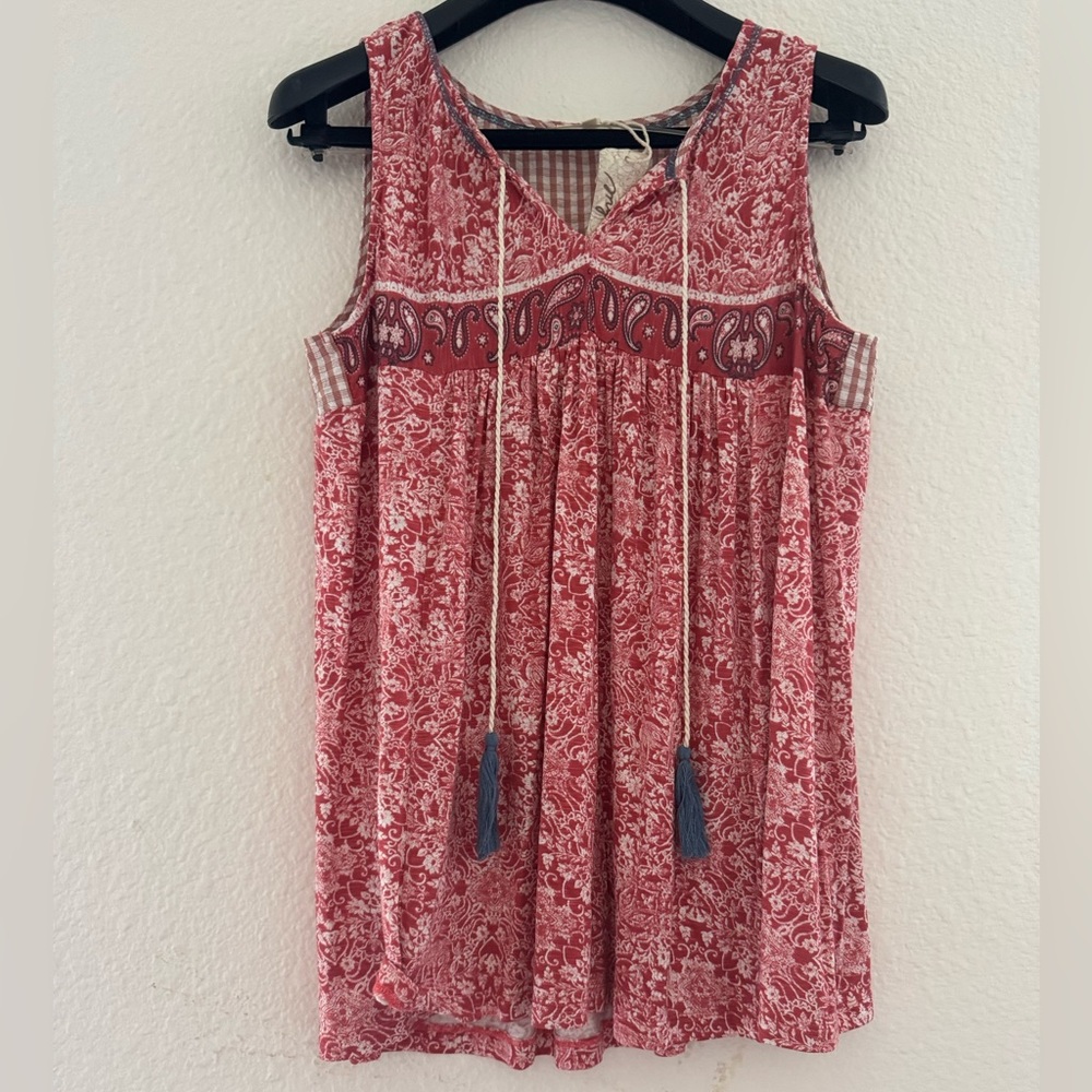Red bandana pattern swing sleeveless top